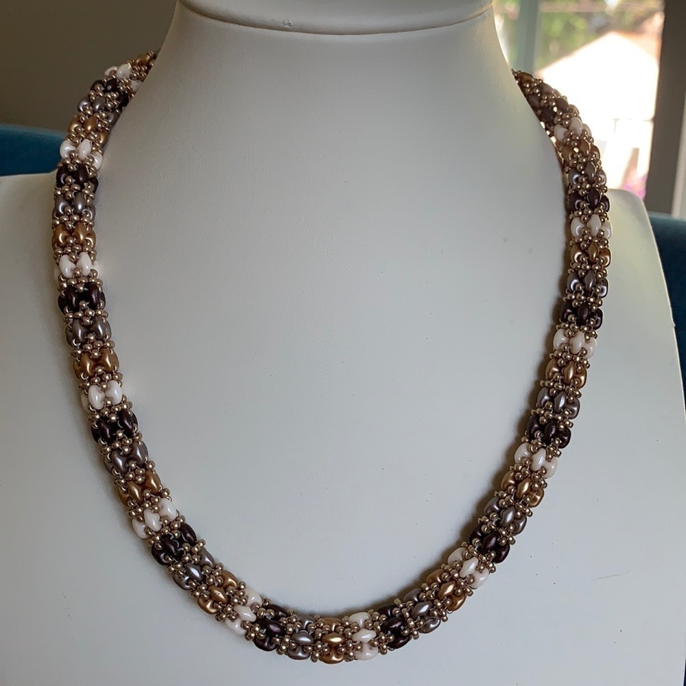 Beaded necklace, 18 inch button closure